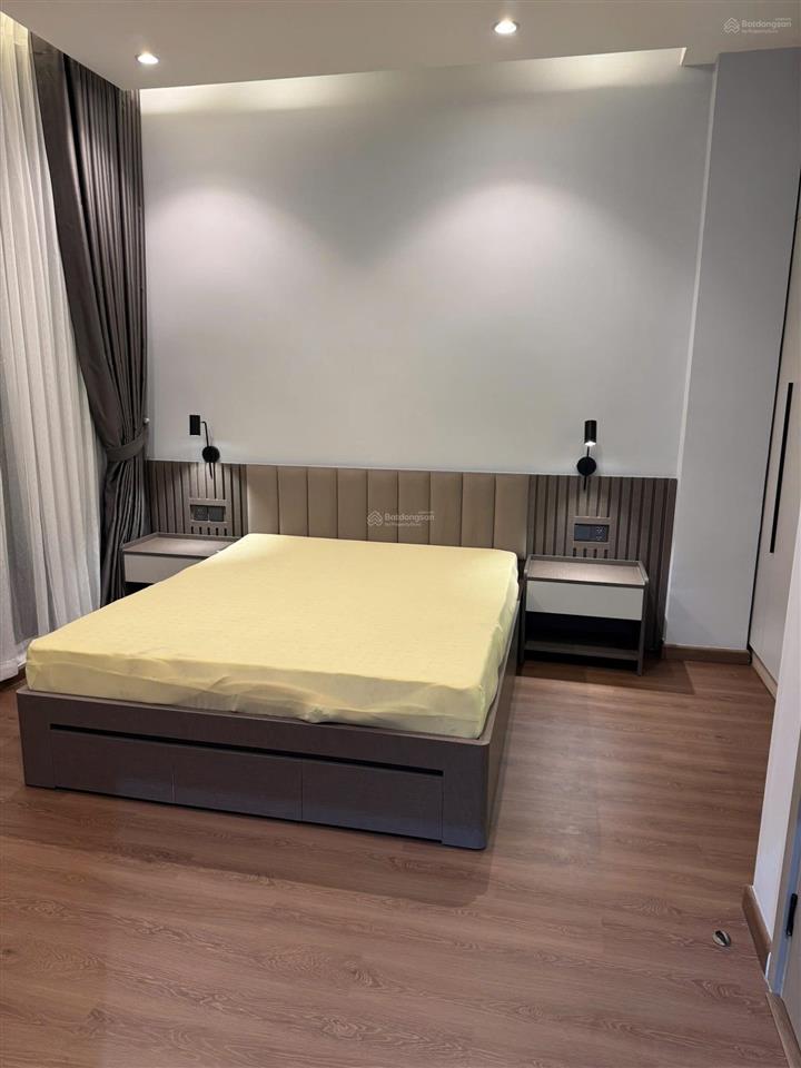 Cho thuê nhà phố sycamore  the orchard tp mới 4 phòng ngủ full nội thất giá rẻ 30tr/tháng