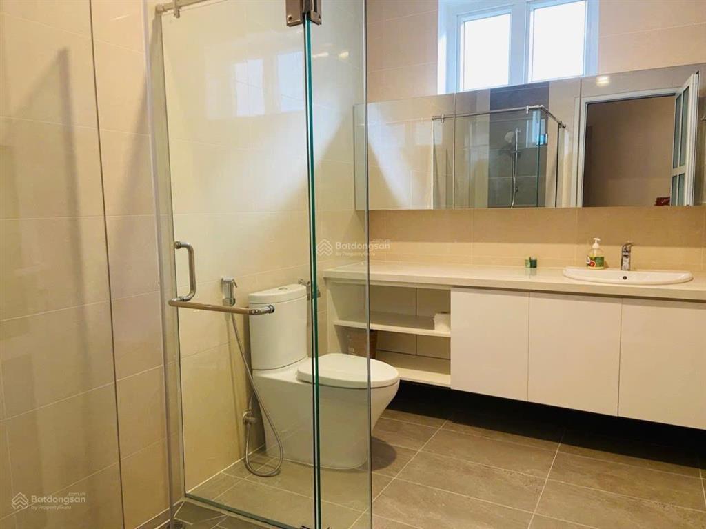 Cho thuê biệt thự làng chuyên gia oasis vsip 1 căn góc vip 3 mặt tiền vị dt 470m2 5pn 6wc
