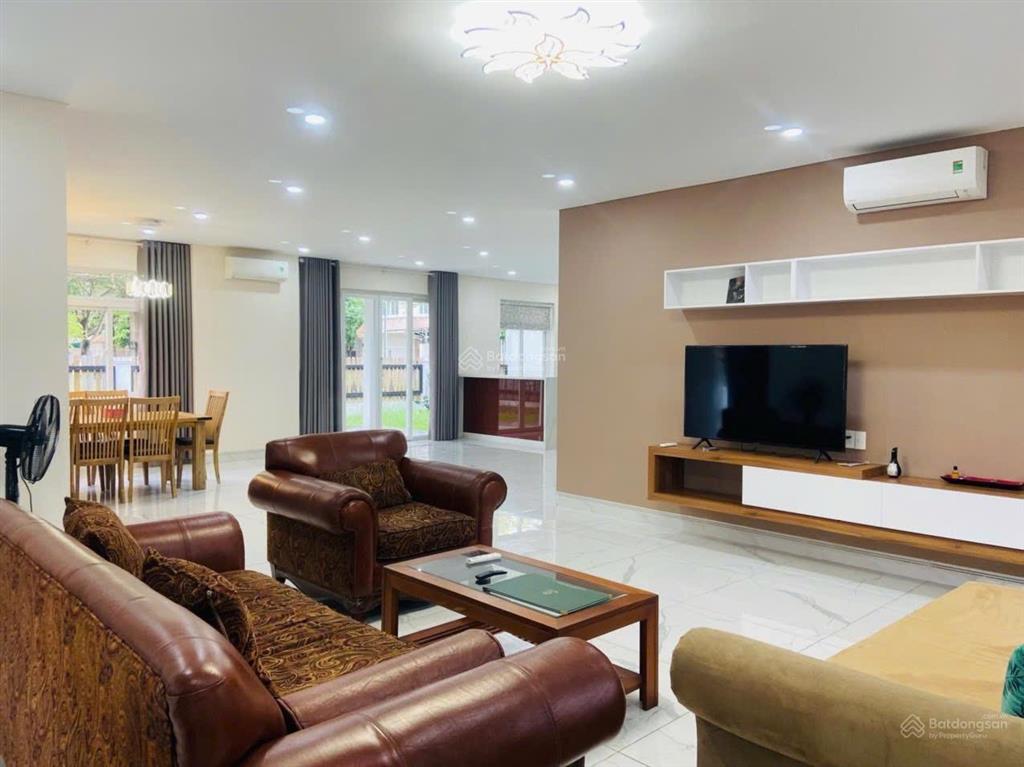 Cho thuê biệt thự làng chuyên gia oasis vsip 1 căn góc vip 3 mặt tiền vị dt 470m2 5pn 6wc