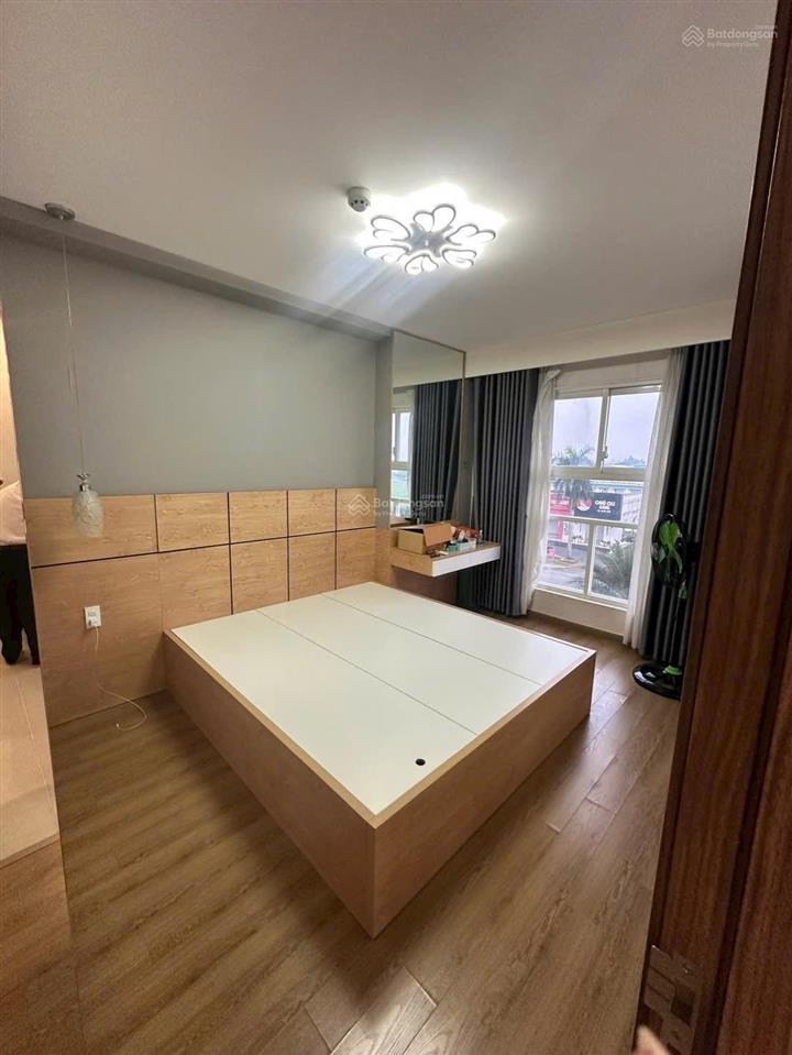 Bán căn hộ the view midori tp mới 2pn 2wc 61m2 đầy đủ nội thất giá 2.2 tỷ bao thuế phí