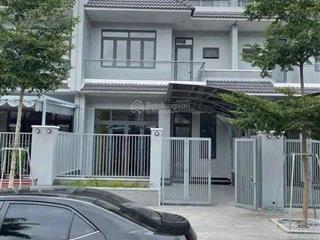 Cho thuê nhà khu thương mại và dịch vụ phú mỹ 1 trệt 2 lầu dt 7x17m đầy đủ nội thất giá 16 triệu
