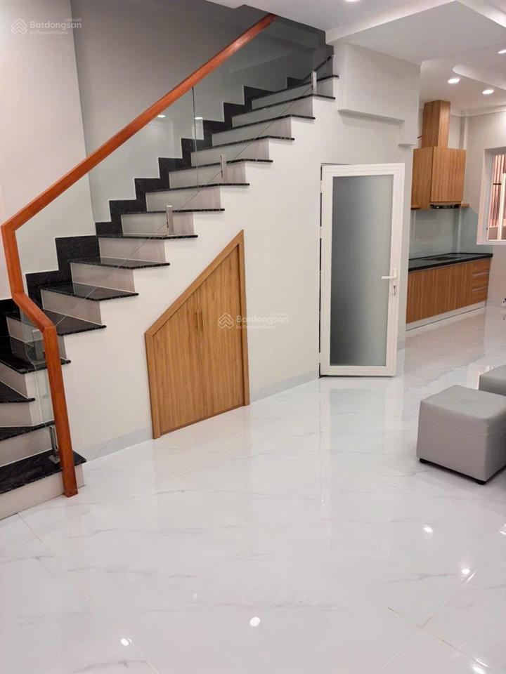 Cho thuê nhà phố suncasa vsip 2, tp. hcm nhà 1 trệt 2 lầu có 3 phòng ngủ 4wc