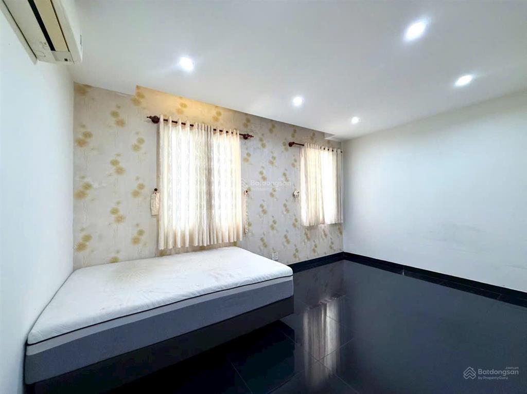 Bán biệt thự hướng nam đẹp, đang sẵn doanh thu tại làng chuyên gia oasis 2, kế siêu thị aeon mall