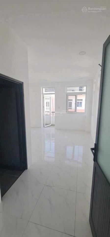 Cho thuê nhà unitown tp mới bình dương, dt 100m2, 5pn không máy lạnh, giá thuê 20 triệu