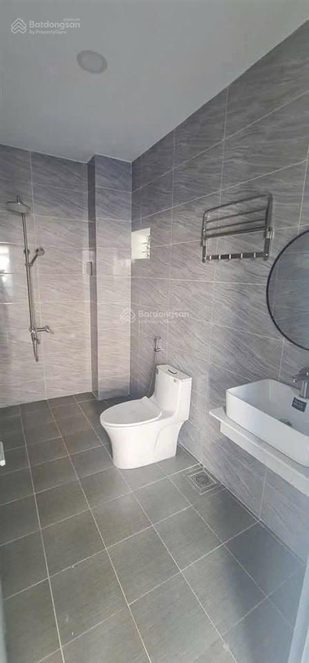 Cho thuê nhà unitown tp mới bình dương, dt 100m2, 5pn không máy lạnh, giá thuê 20 triệu