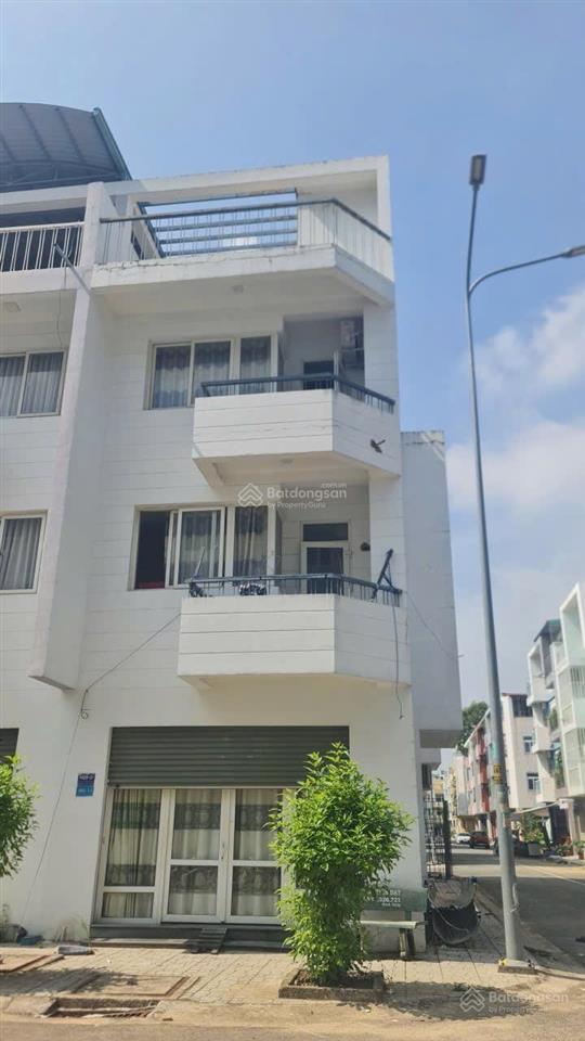 Cho thuê nhà unitown tp mới bình dương, dt 100m2, 5pn không máy lạnh, giá thuê 20 triệu