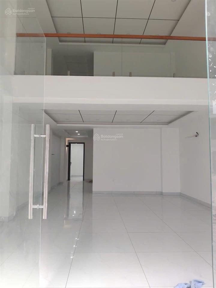 Cho thuê nhà kdc phúc đạt diện tích 5*20m, có 5 phòng ngủ có 7 máy lạnh  có thang máy 25tr/tháng