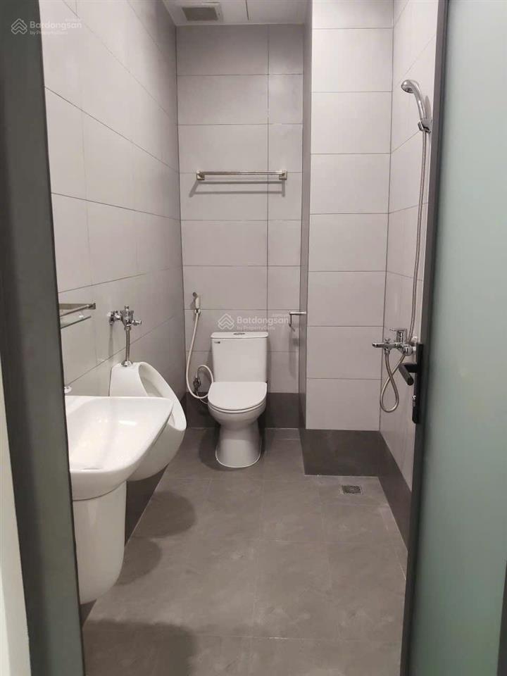 Cho thuê nhà kdc phúc đạt diện tích 5*20m, có 5 phòng ngủ có 7 máy lạnh  có thang máy 25tr/tháng