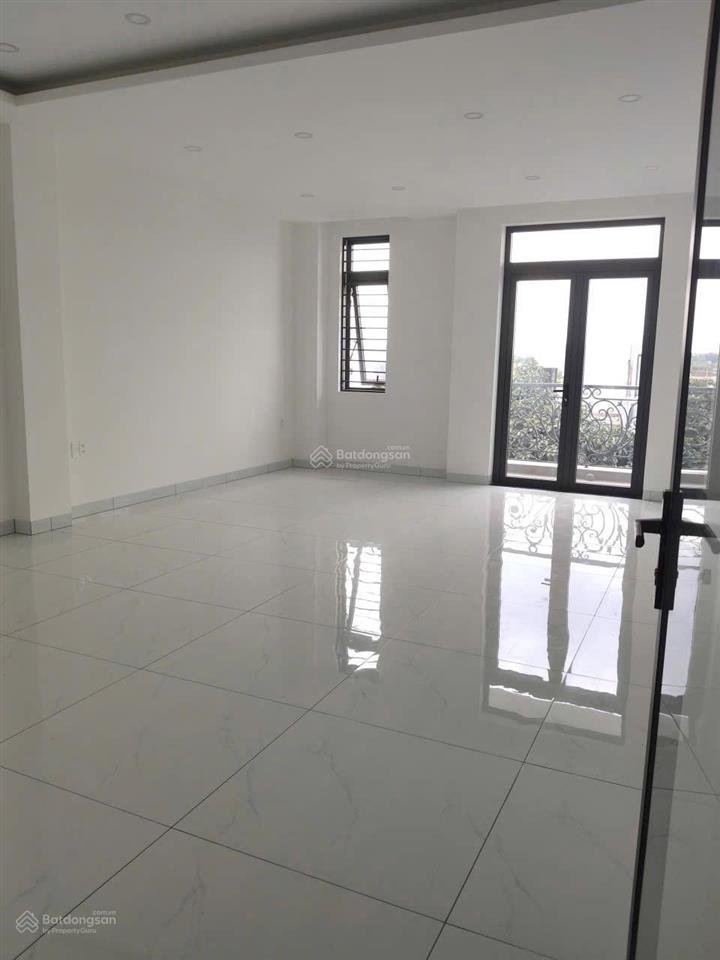 Cho thuê nhà kdc phúc đạt diện tích 5*20m, có 5 phòng ngủ có 7 máy lạnh  có thang máy 25tr/tháng