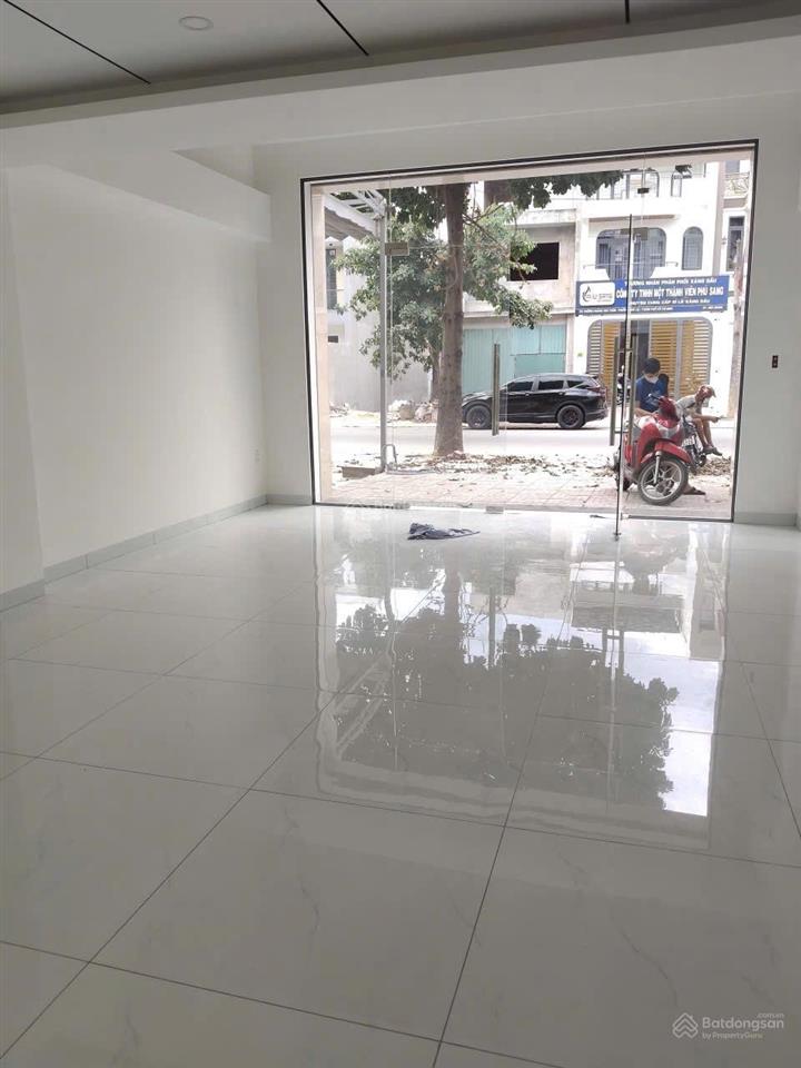 Cho thuê nhà kdc phúc đạt diện tích 5*20m, có 5 phòng ngủ có 7 máy lạnh  có thang máy 25tr/tháng
