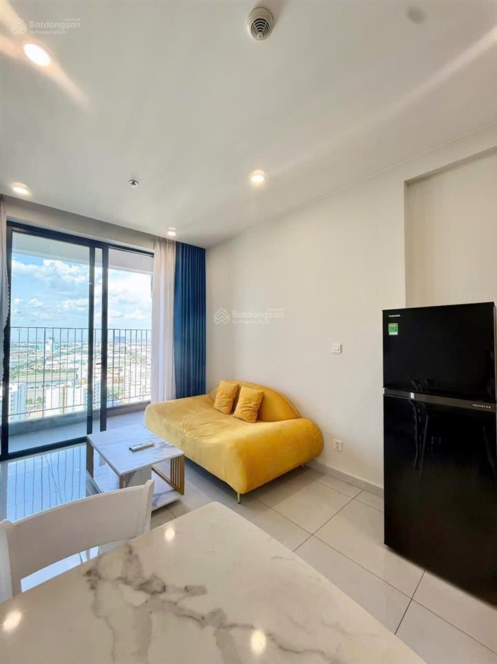 Cho thuê căn hộ emerald golf view đối diện aoenvsip1 1 phòng ngủ đầy đủ nội thất giá rẻ 7tr/tháng