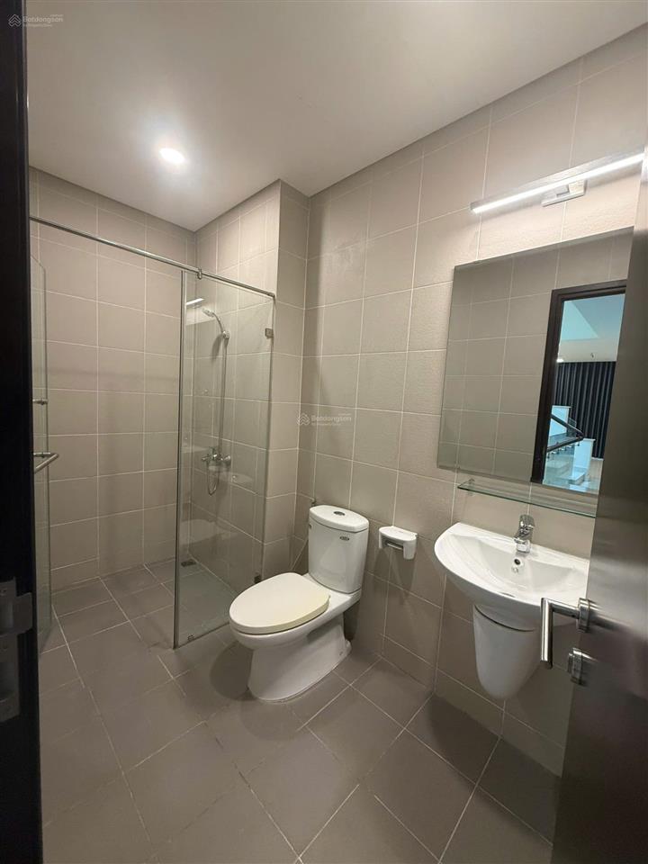Cho thuê biệt thự midori park thành phố mới bình dương nhà 1 trệt 3 lầu 5pn full nội thất