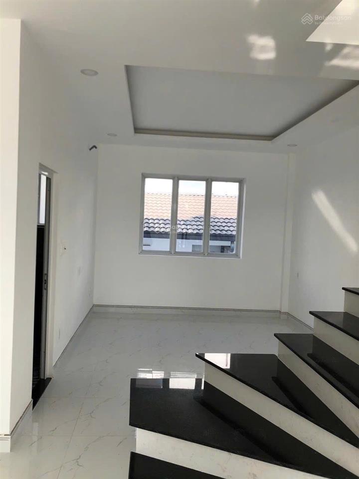 Bán shophouse sun casa hoà phú dt 5x16m, 1 trệt 2 lầu đã hoàn thiện sổ sẵn hoàn công, giá 3.6 tỷ