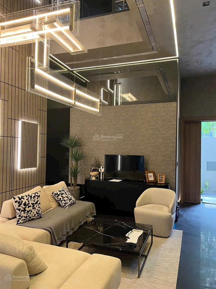 Cho thuê nhà phố sycamore thành phố mới 2pn 1 phòng làm việc 1 phòng thư giãn full nội thất cao cap