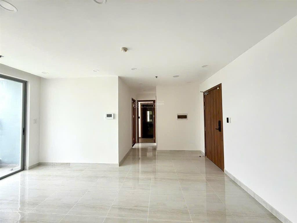 Bán căn hộ chung cư happy one central giá tốt 2 tỷ 3** triệu diện tích 69m2 tầng cao đã có sổ hồng