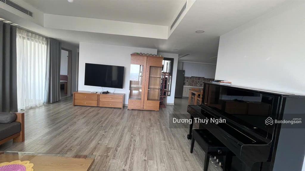 Cho thuê căn hộ aqua lake 3pn  25 triệu/tháng, đầy đủ nội thất, ban công hướng nam