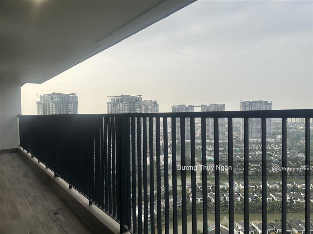 Bán căn hộ 3 ngủ skyforest sân vườn rộng