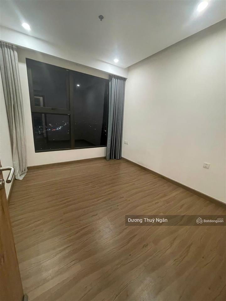 Bán sky oasis 3pn view sông hồng giá tốt