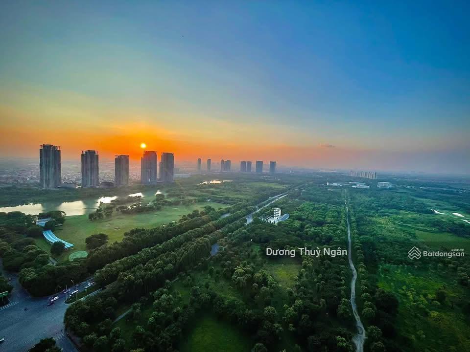 Park premium golf150 + thang máy riêng, full đồ giá tốt