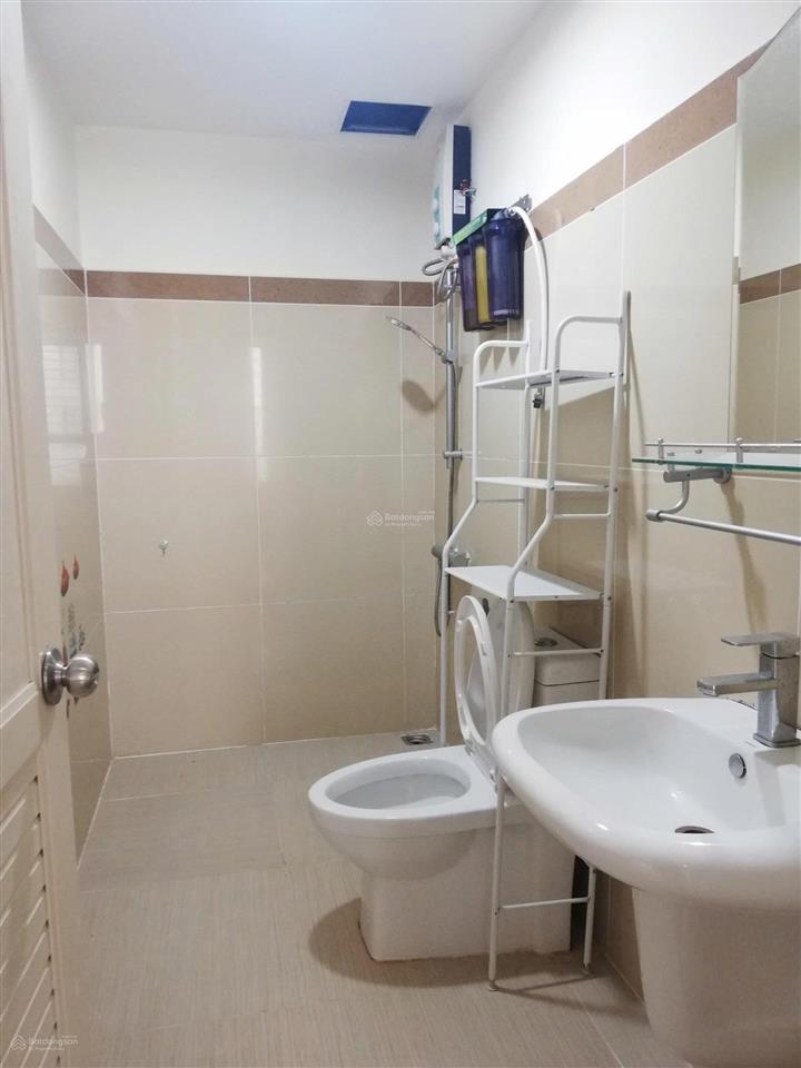 Cho thuê cc 3pn, 2wc, 97m2 tại the era town, giá chỉ 9,5 triệu vnd
