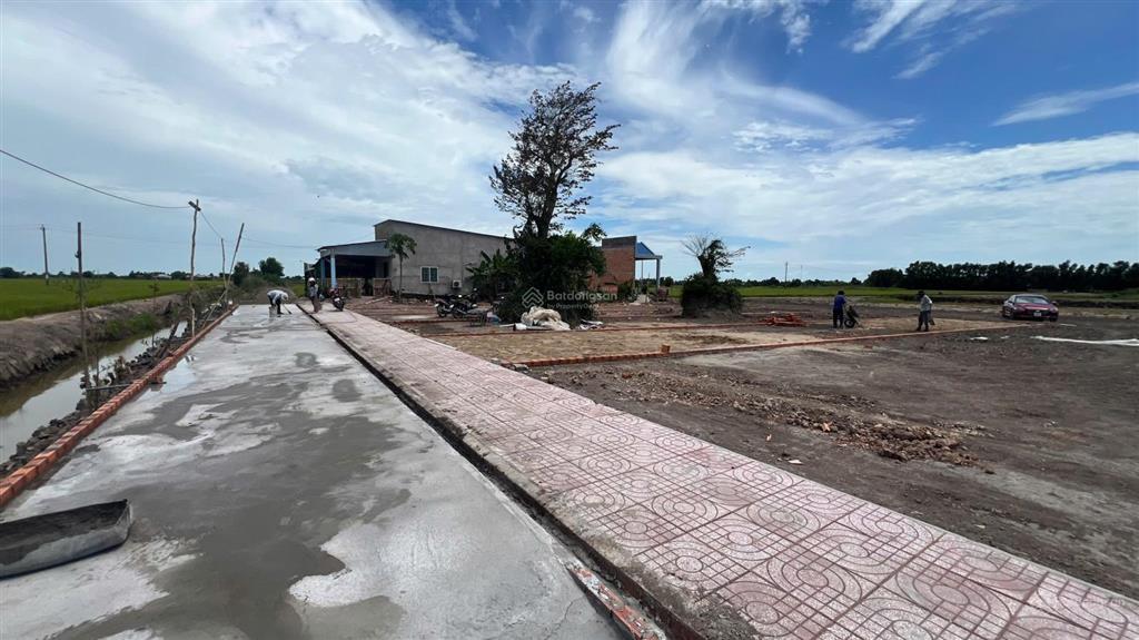 Chỉ có 1 lô duy nhất! đất biệt thự vườn kiến tường 1200m2 full thổ, giá tốt