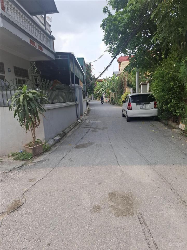 Bán đất bát khối đông dư trong đê, ngõ oto quay đầu, cách chợ, trường mần non đông dư khoảng 300m