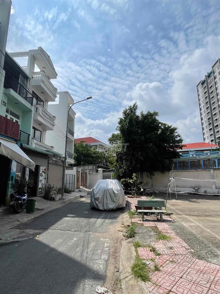 Bán Đất Khu Saigon coop DT 4x15 CN 60m thổ cư Giá 7.3Tỷ