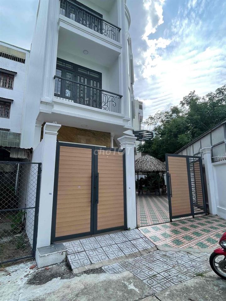 Bán Đất Khu Saigon coop DT 4x15 CN 60m thổ cư Giá 7.3Tỷ