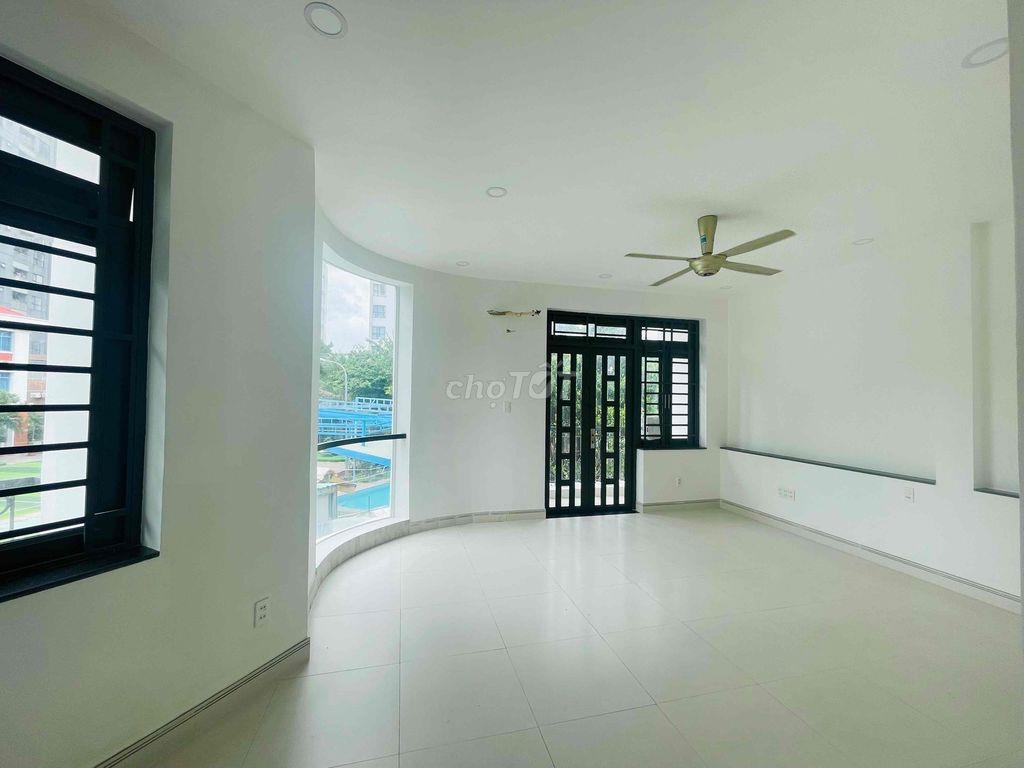 Bán Biệt Thự Phố 215m2 6PN Sân vườn hẻm 688 Lê Đức Thọ Giá 17.5Tỷ