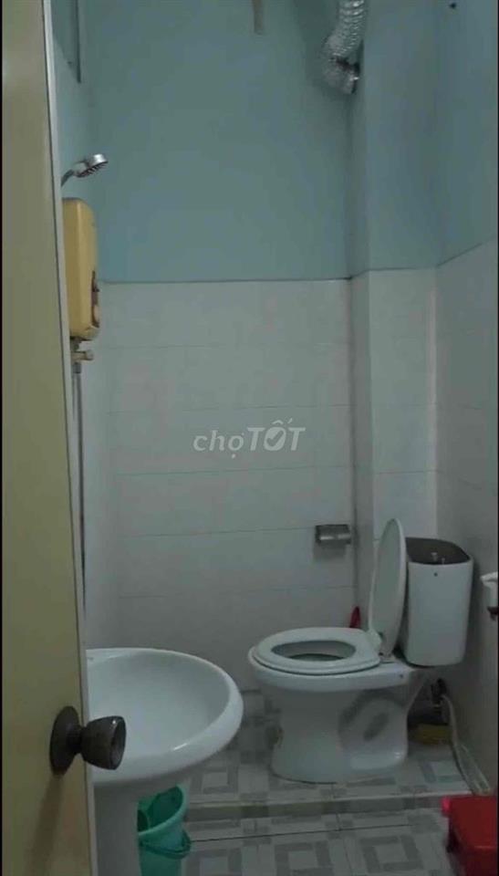 Cho Thuê nhà Cách MT Lê Quang Định 50m 3PN 3WC 12tr/th
