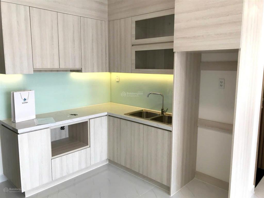 Cho thuê căn hộ safira khang điền 2pn 2wc, căn góc, có rèm, 2 máy lạnh chỉ 8,5tr ở ngay