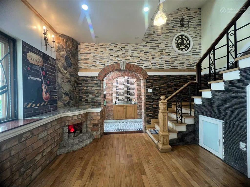 Bán nhà phố mega village khang điền có hồ cá koi chỉ 8,9 tỷ