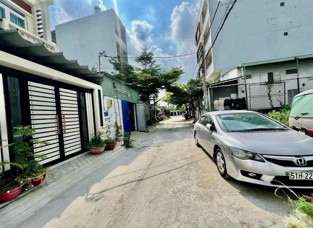 Bán đất hẻm 140 vườn lài  ngay sông vàm thuật  giá 6,1 tỷ