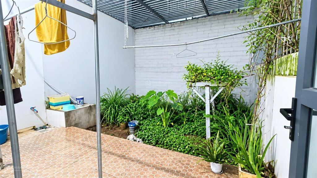 Bán nhà 1 trệt 1 lầu 5x32m tc 120 có 4 phòng ngủ nhà hẻm đối diện cao đẳng y tế bình dương