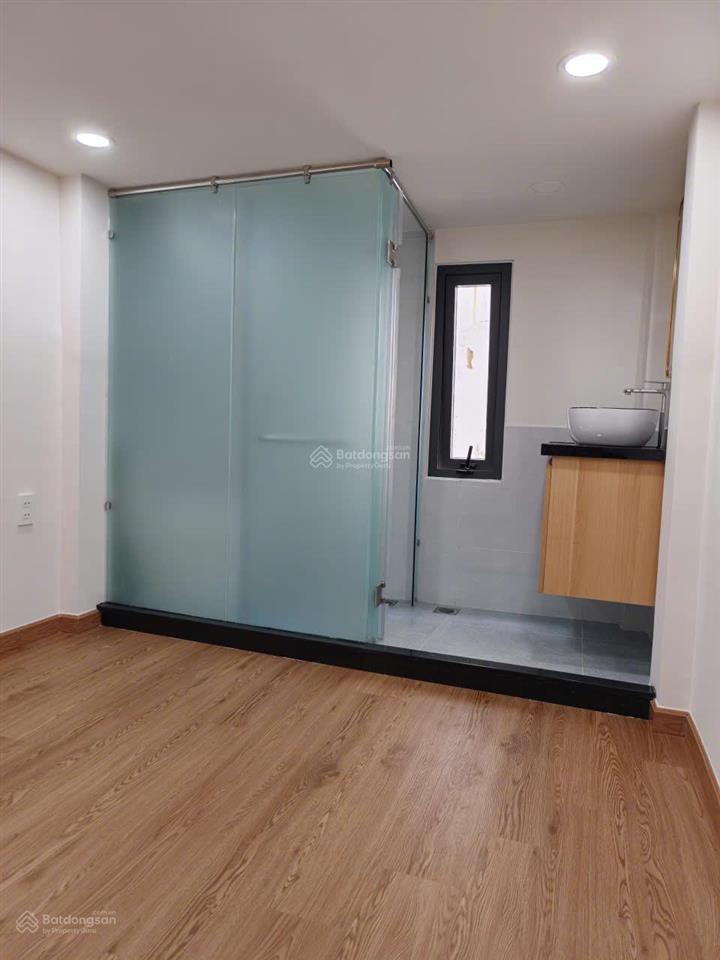 Nhà cho thuê mới 100%, hẻm xe hơi 8m, diện tích sử dụng 75 m2, tại trung tâm thành phố