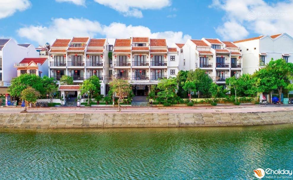 Bán khách sạn 2 mặt tiền trung tâm phố cổ hội an  đường hai bà trưng, xe lớn đậu đỗ thoải mái