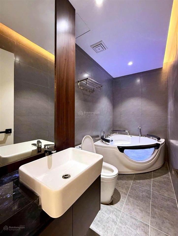 Căn nhà đáng sống bậc nhất khu nhà hát hoà bình quận 10. đường 3/2