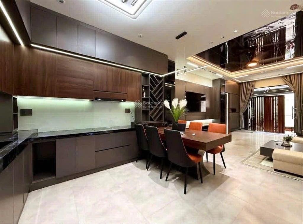 Căn nhà đáng sống bậc nhất khu nhà hát hoà bình quận 10. đường 3/2