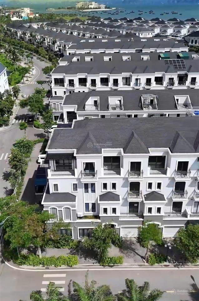 Bán nhà phố, nhà liền kề grand trung tâm bãi cháy, gần biển, xây thô 5 tầng, hoàn thiện mặt