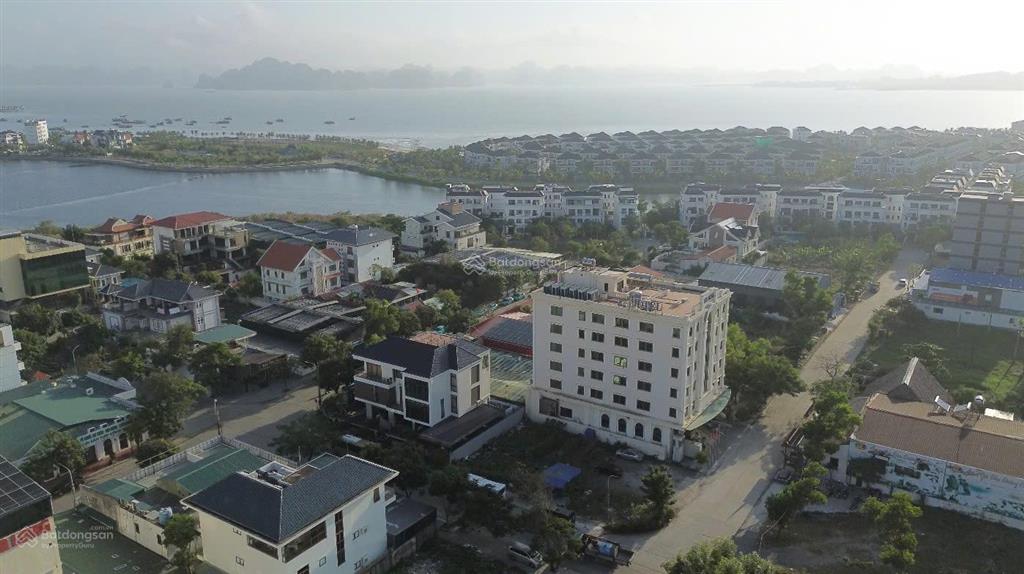 Ô đất góc biệt thự 2 mt, nằm giữa trung tâm. gần chợ hải sản cái dăm. xung quanh nhiều nhà hàng ks