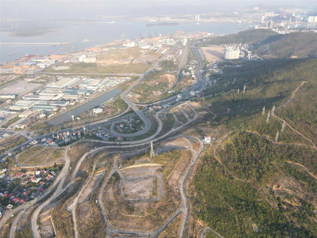 Bán ô đất biệt thự đồi thủy sản. sát công an tp quảng ninh. đường quốc lộ 18. trường học bãi cháy