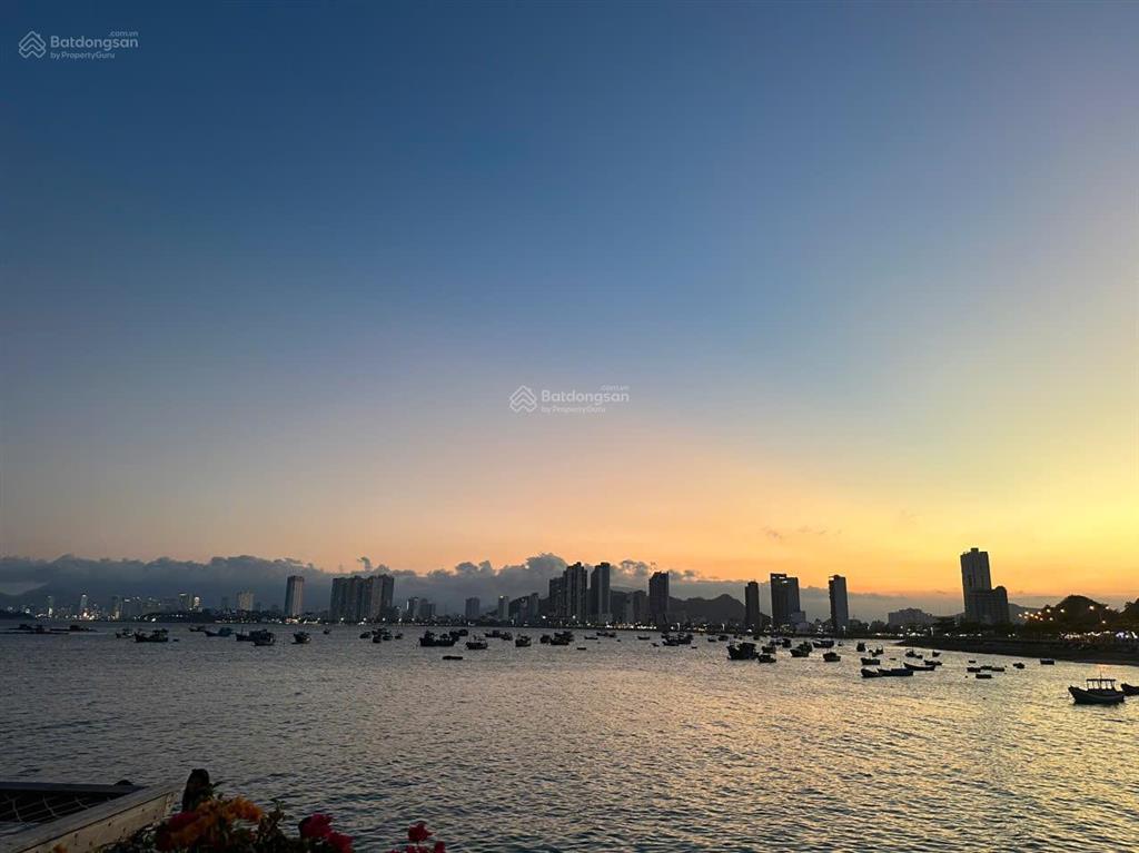 Bán gấp căn hộ d'qua nha trang  cách biển 300m trung tâm nha trang  bao sổ giá hời toà nhà