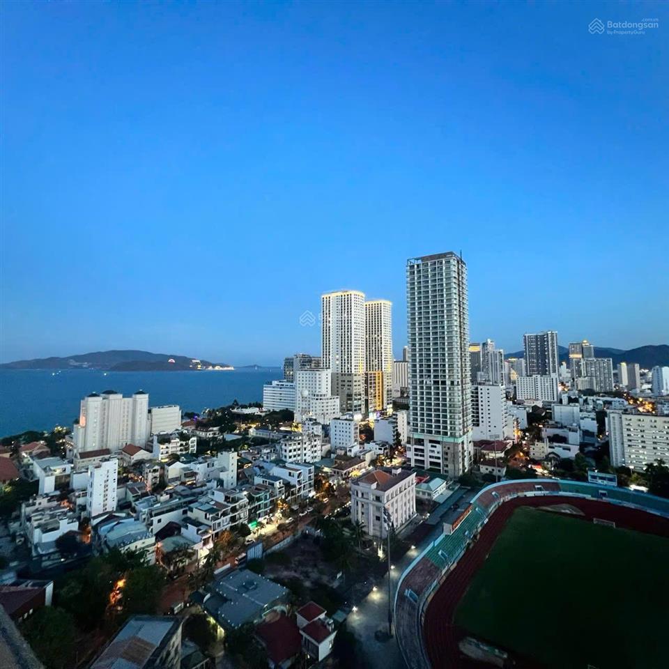 Bán gấp căn hộ d'qua nha trang  cách biển 300m trung tâm nha trang  bao sổ giá hời toà nhà