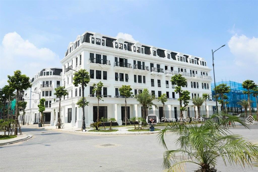 Bán căn louis 1 đường 17m, cách 1 căn ra đường 22.5m, dt 95m2, hướng đông nhà đẹp số đẹp 0982 801 ***