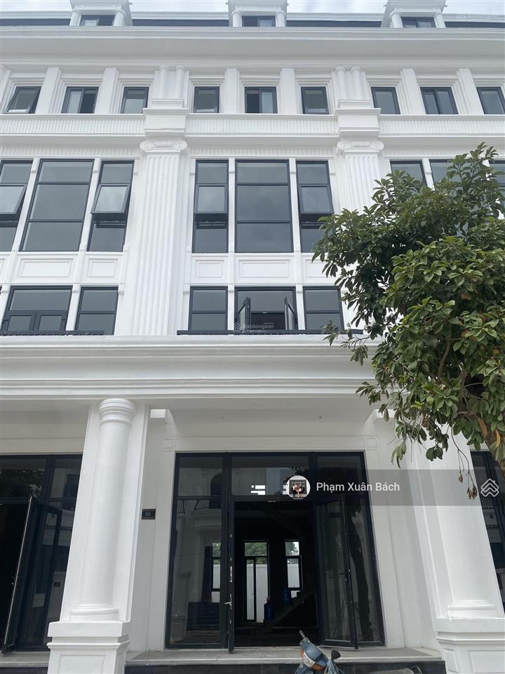 Cần tiền bán gấp căn louis 8, dt 93,8m2 hướng đông, gần đường 22m khu đông nhà về ở  0982 801 ***