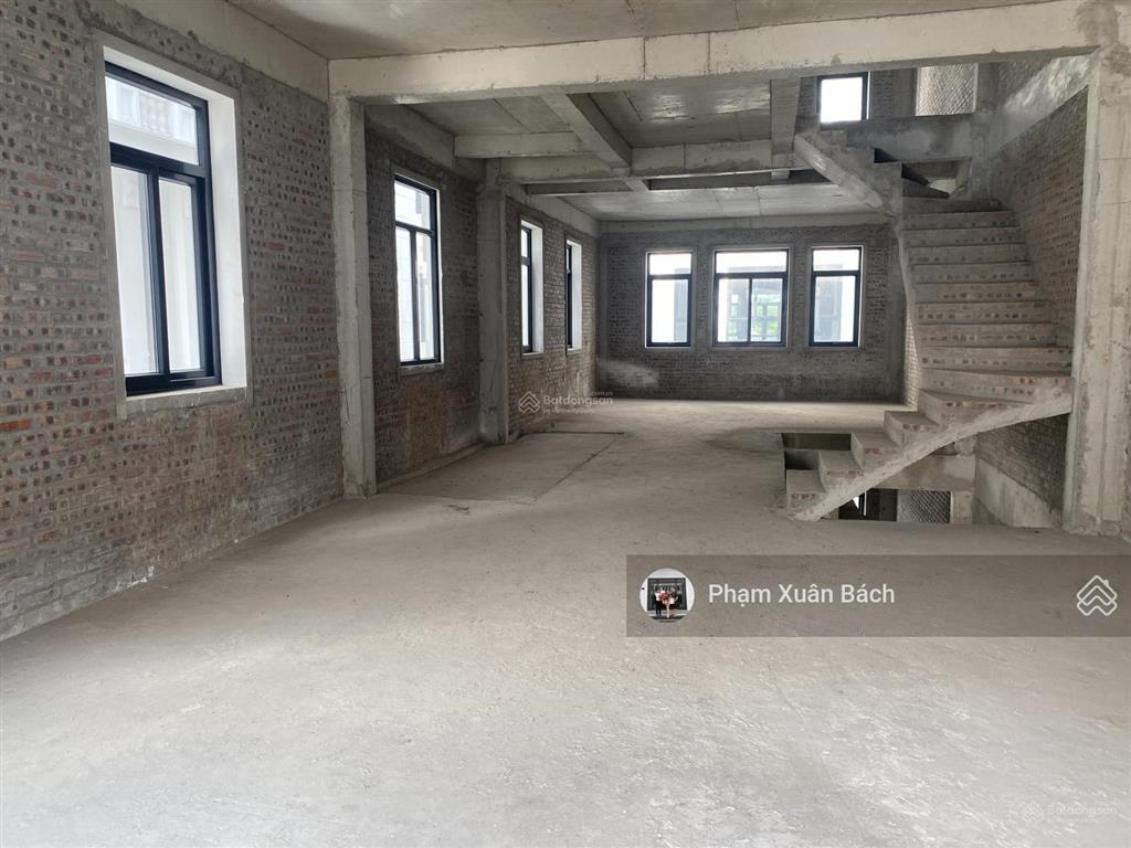 Cần tiền bán gấp căn louis 8, dt 93,8m2 hướng đông, gần đường 22m khu đông nhà về ở  0982 801 ***