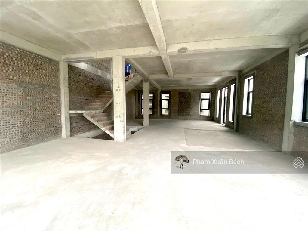 Rẻ nhất tt 2xxtr/m2 có ngay căn góc 200m2 đường lớn cạnh trường học 3 bước ra đường 30m 0982 801 ***