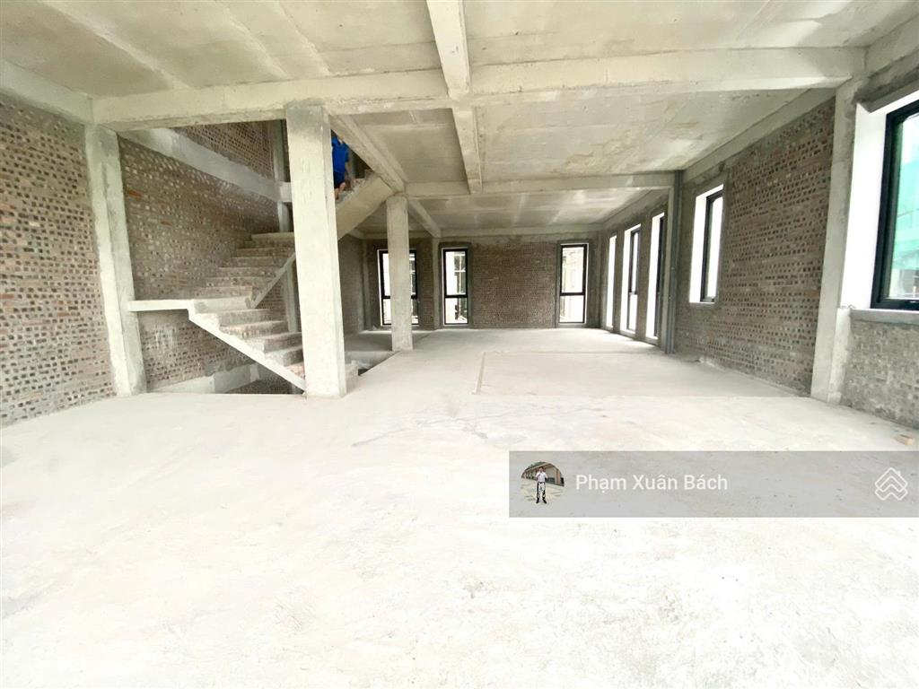 Rẻ nhất tt 2xxtr/m2 có ngay căn góc 200m2 đường lớn cạnh trường học 3 bước ra đường 30m 0982 801 ***