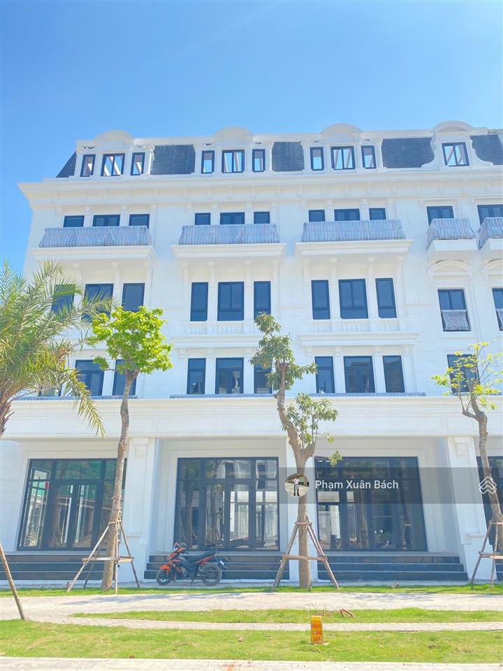 Bán gấp nhà louis city, mặt đường 22m, mặt tiền 10m, giá chỉ 230tr/m2 rẻ hơn nhà mặt ngõ 0982 801 ***