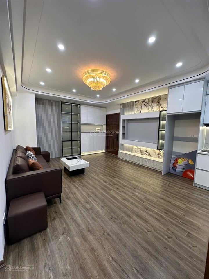 Bán căn hộ chung cư tòa nhà 30t đường nguyễn chánh, q. cầu giấy. thiết kế 2 ngủ 1 vs, giá 5,5 tỷ